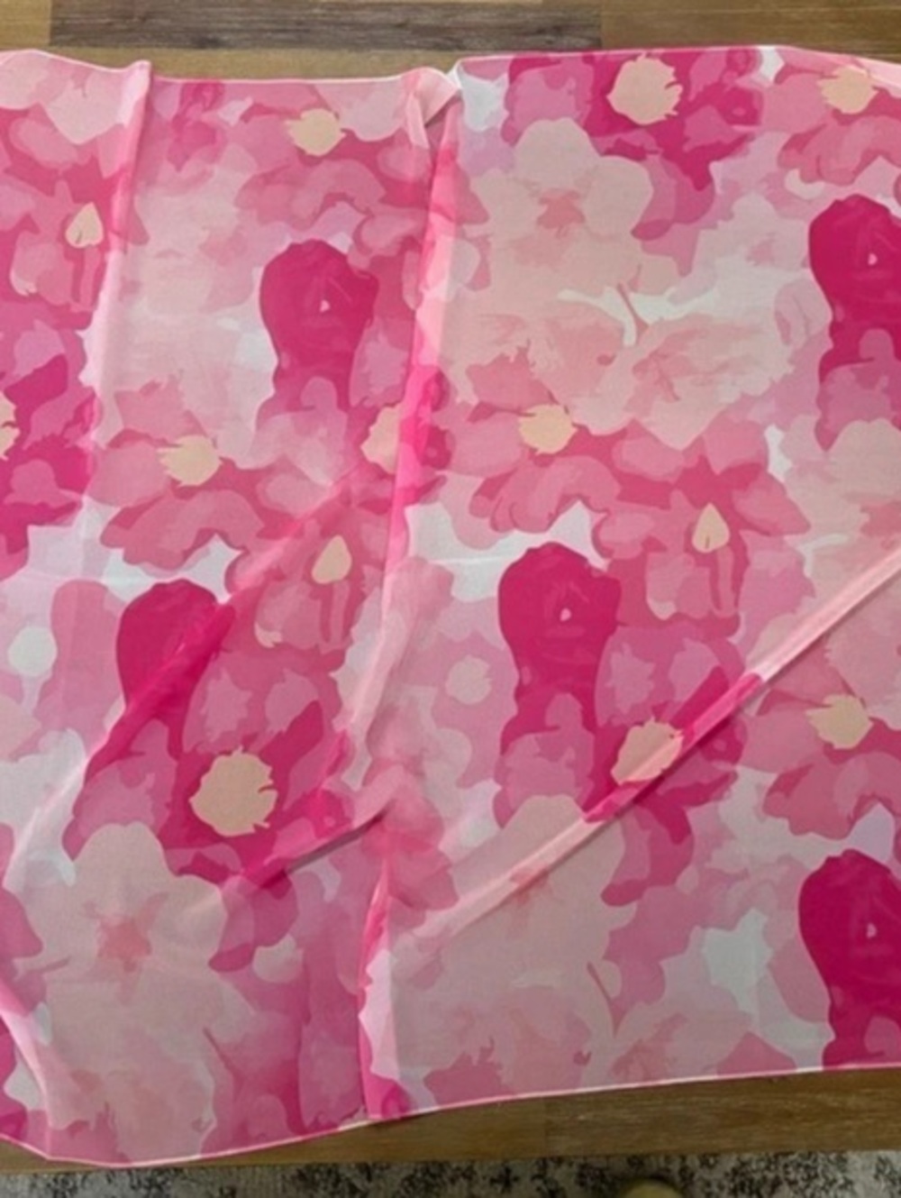 Layla Floral Wrap/Scarf in Pink & White Like New
